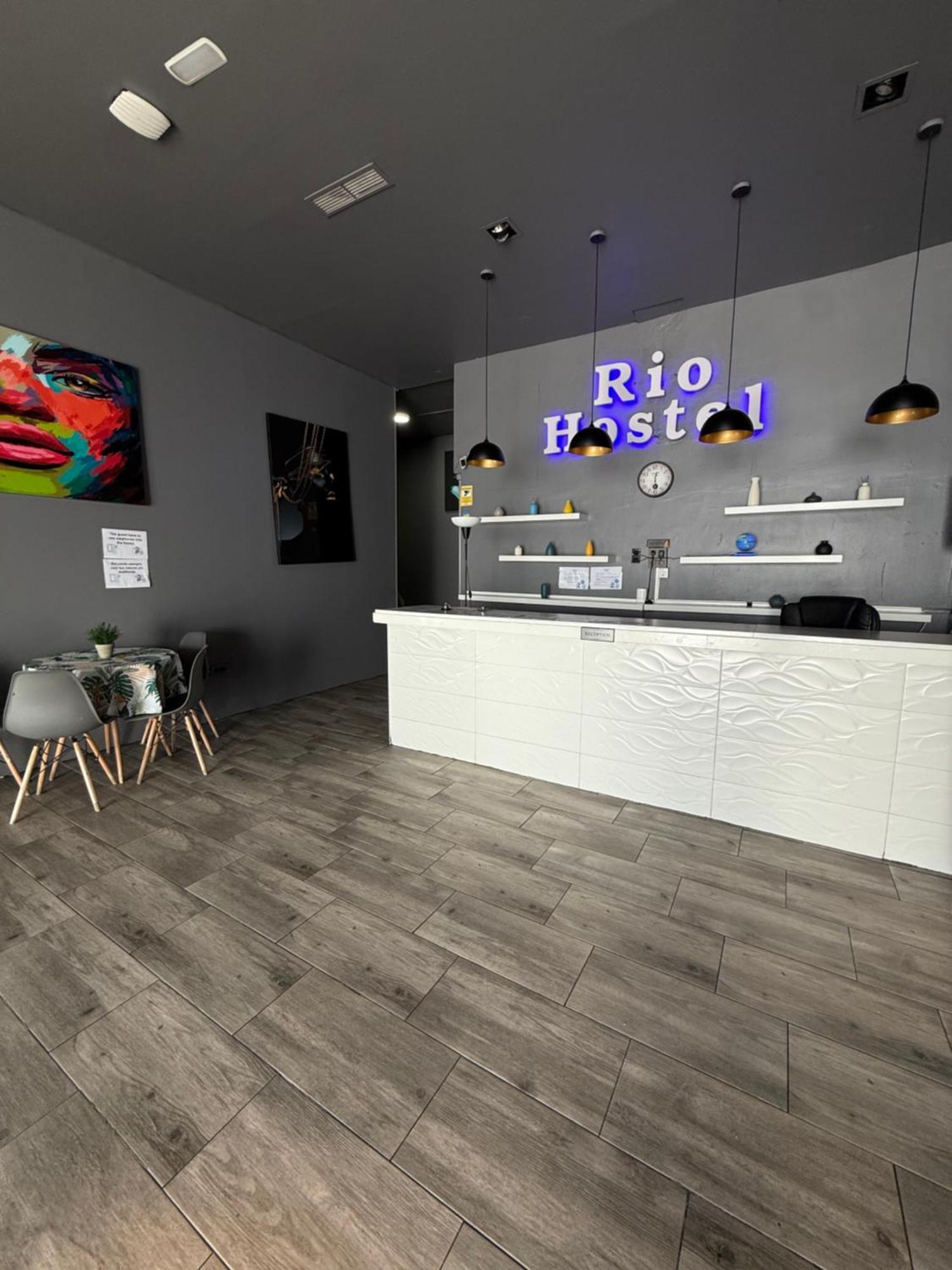 Rio Hostel Madrid Exterior photo