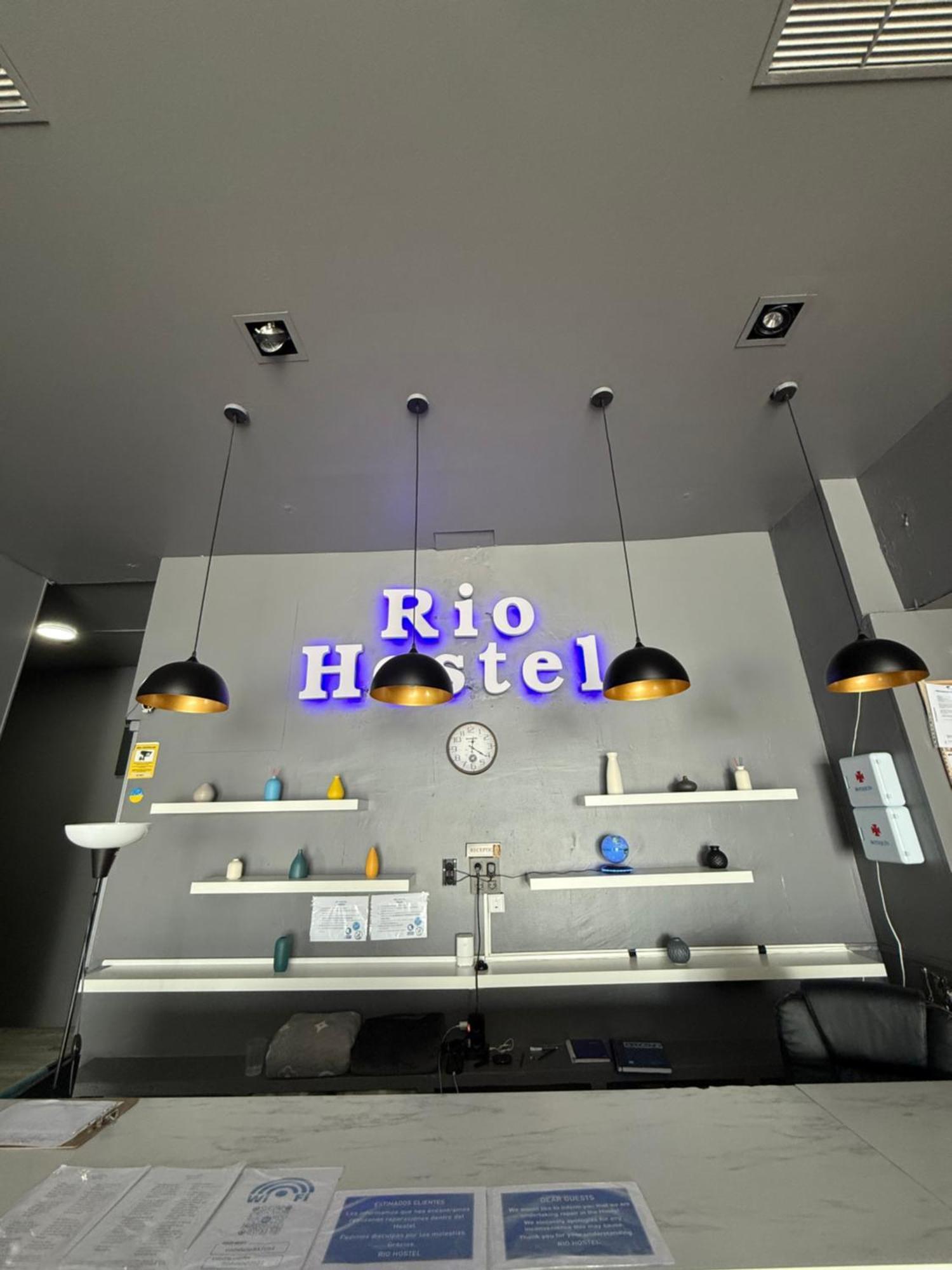 Rio Hostel Madrid Exterior photo